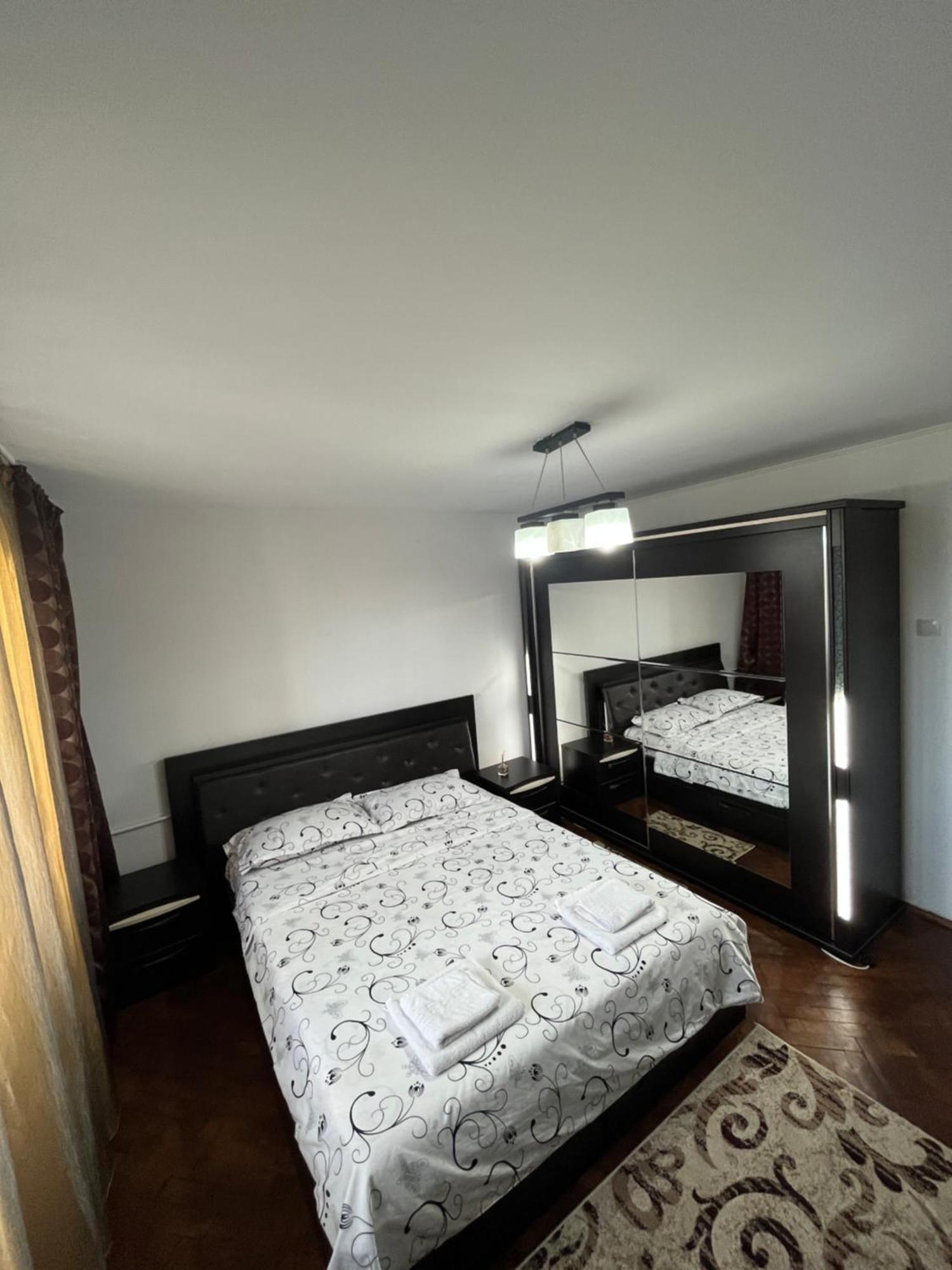 Concept Home Valcea Ramnicu Valcea Exterior photo